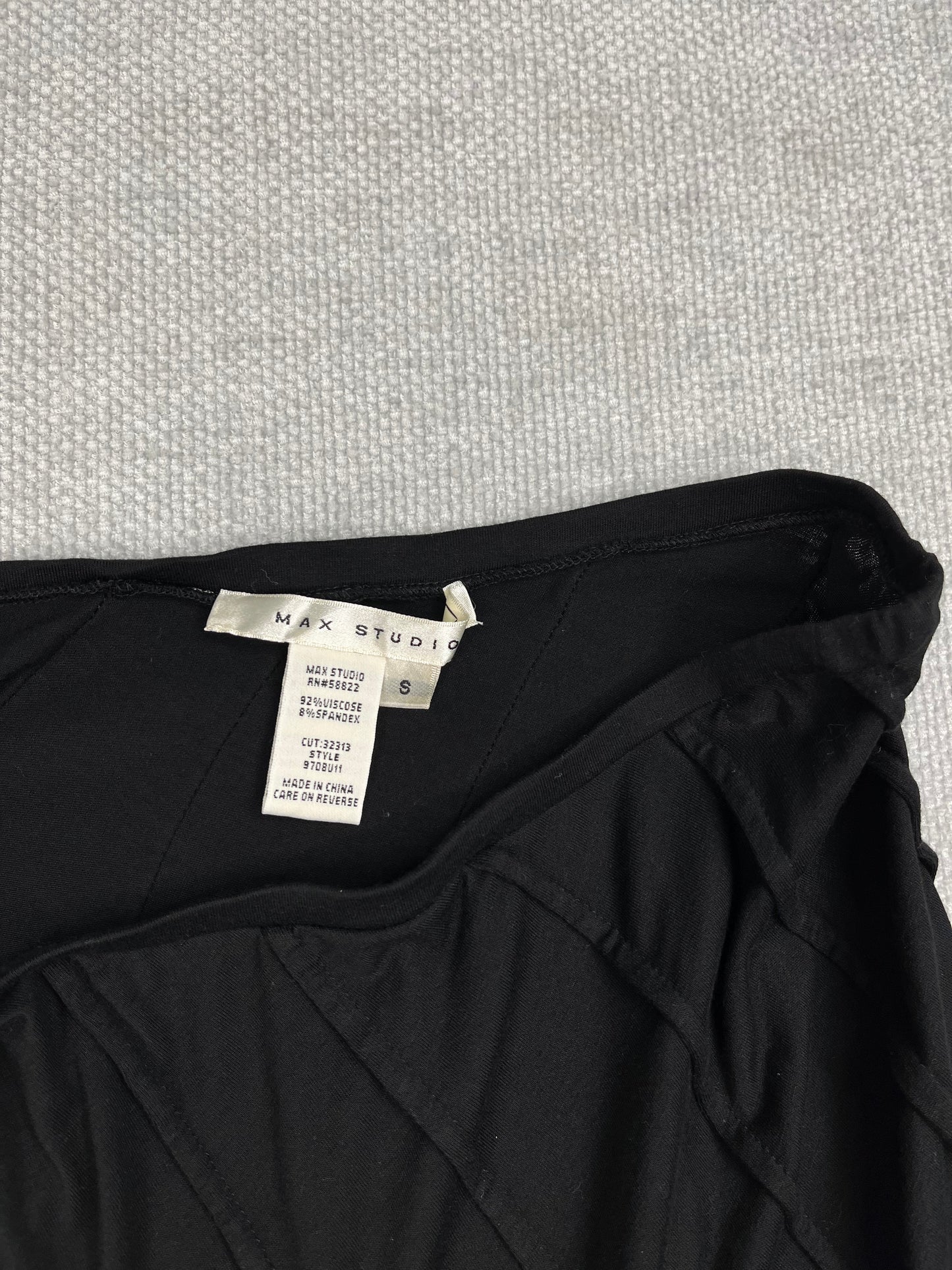 Y2K Black Textured Skirt 29-34"