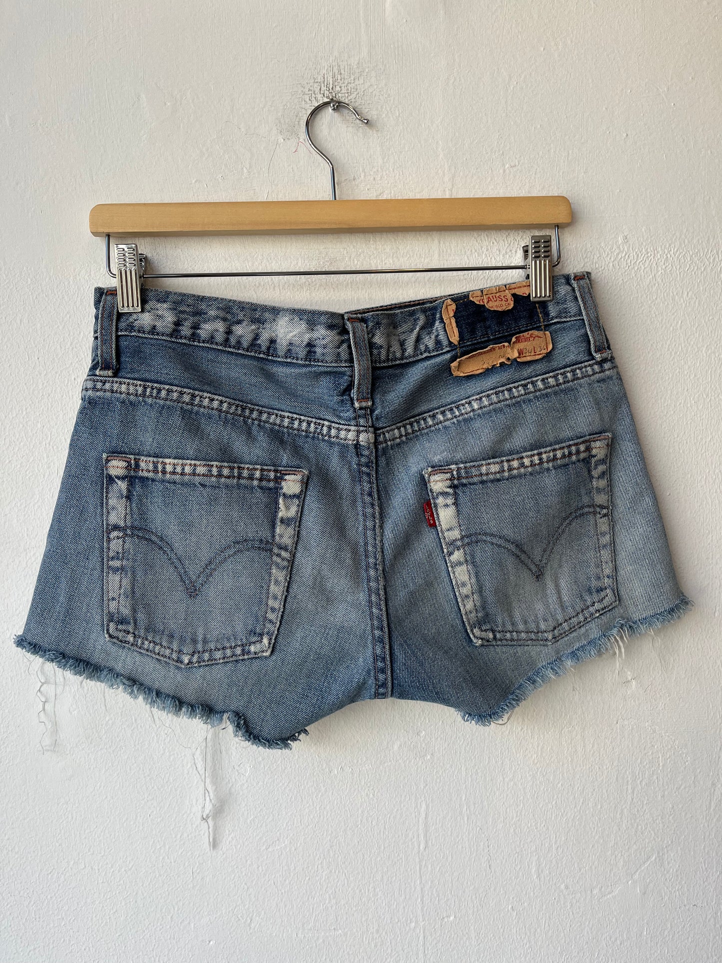 Y2K Levi's Cutoff Shorts 30"