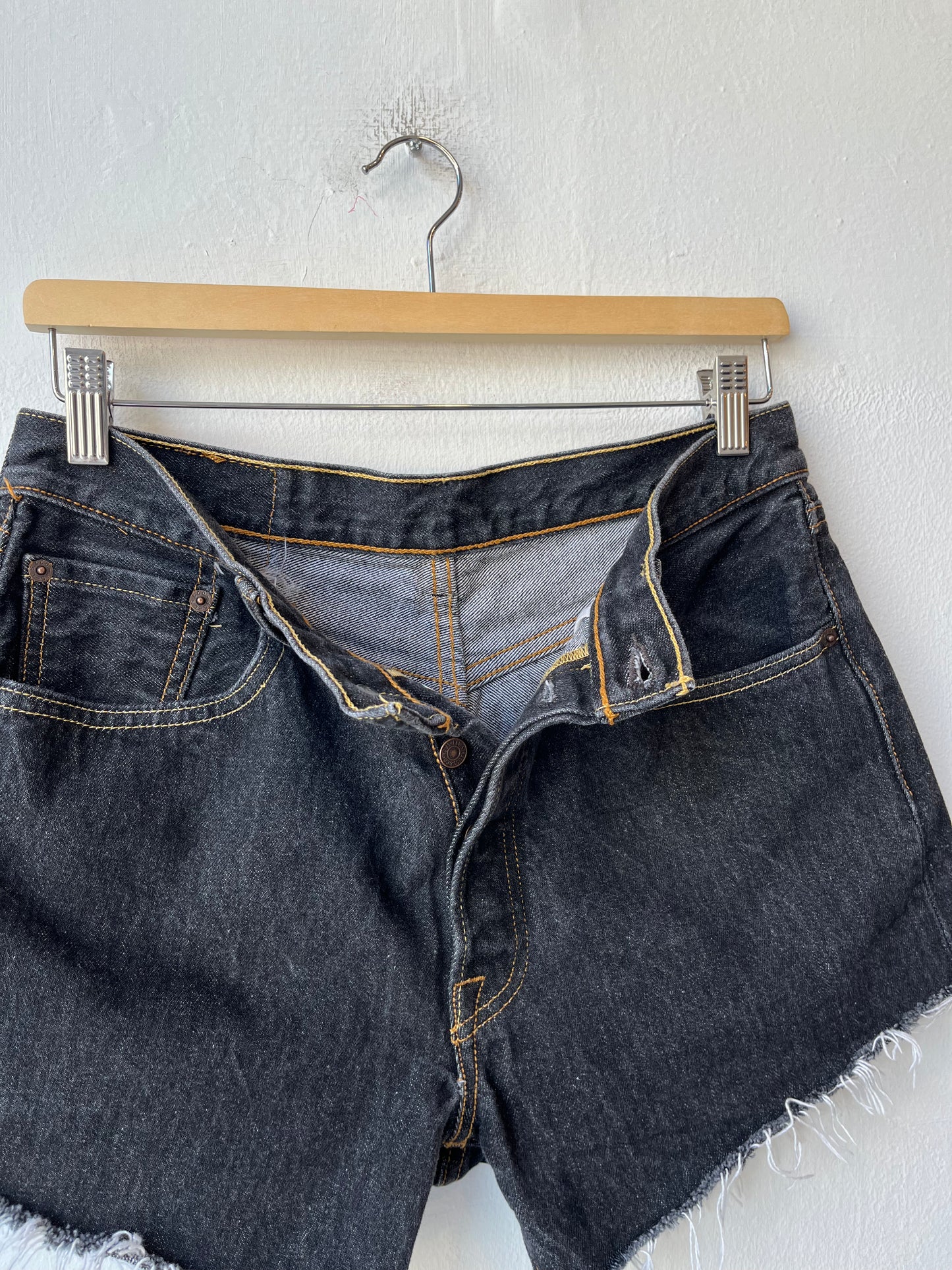 Y2K Levi's Black Cutoff Shorts 30"