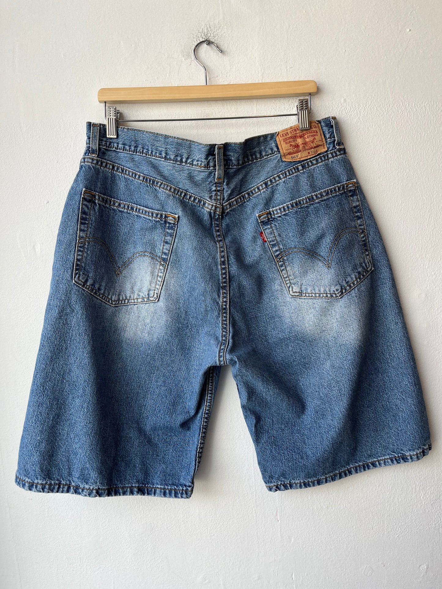 Y2K Levi's 569 Denim Shorts 34"