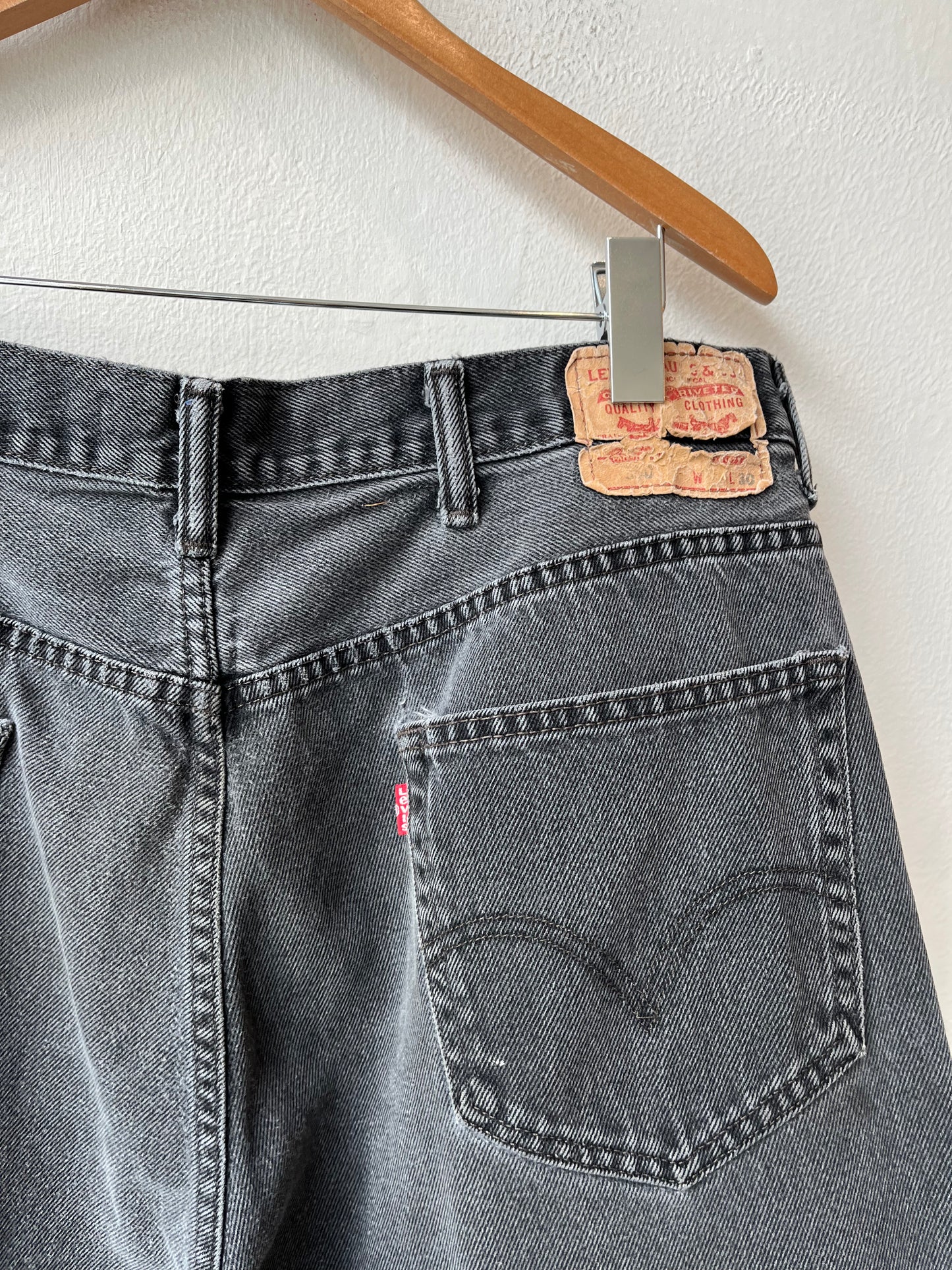 Y2K Levi's 550 Black 38"