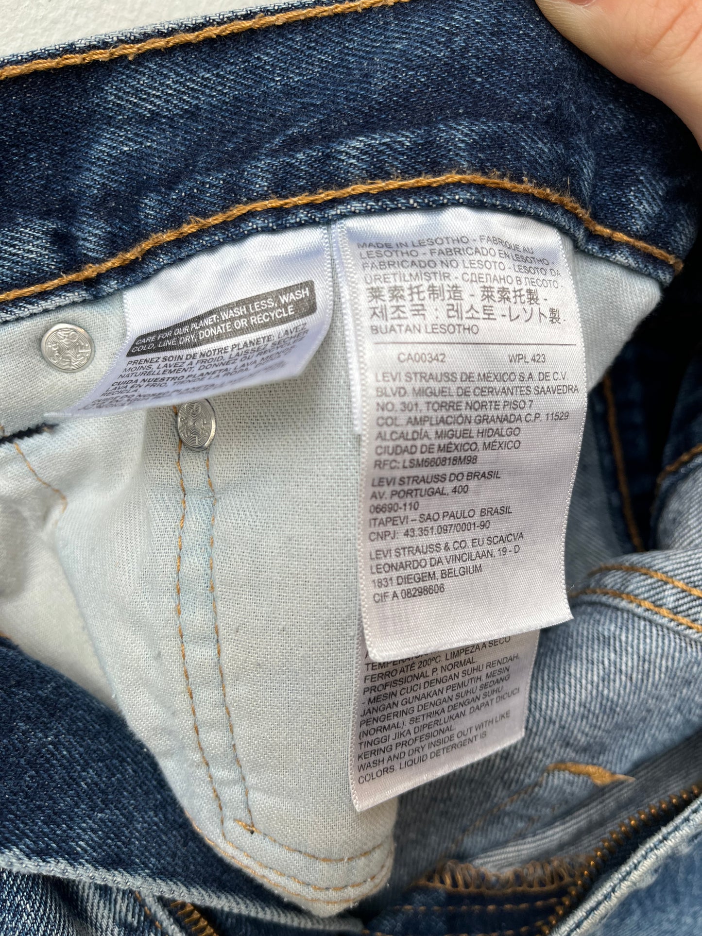 Y2K Levi's 505 Distressed Jeans 35"