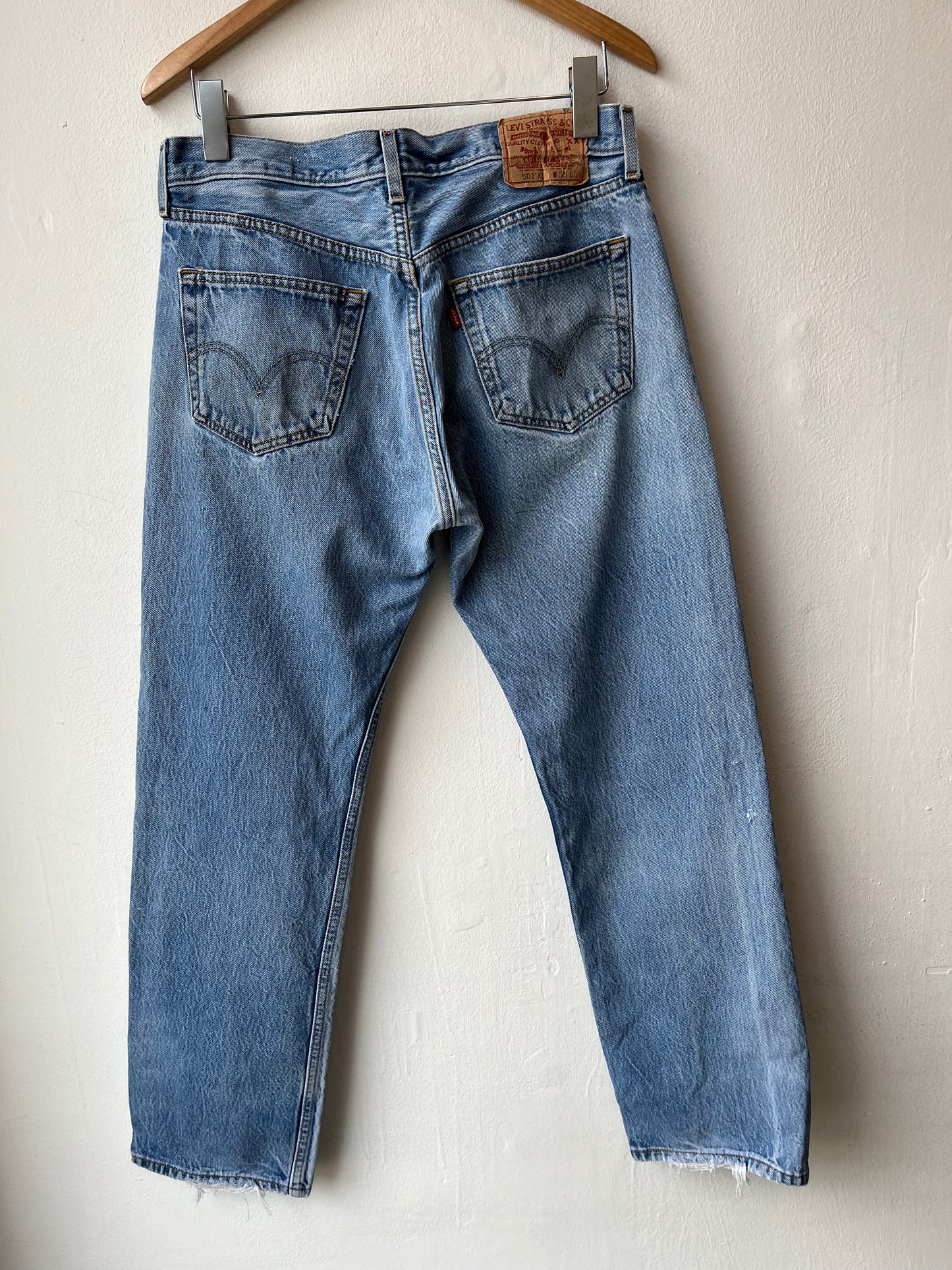Y2K Levi's 501XX 32"
