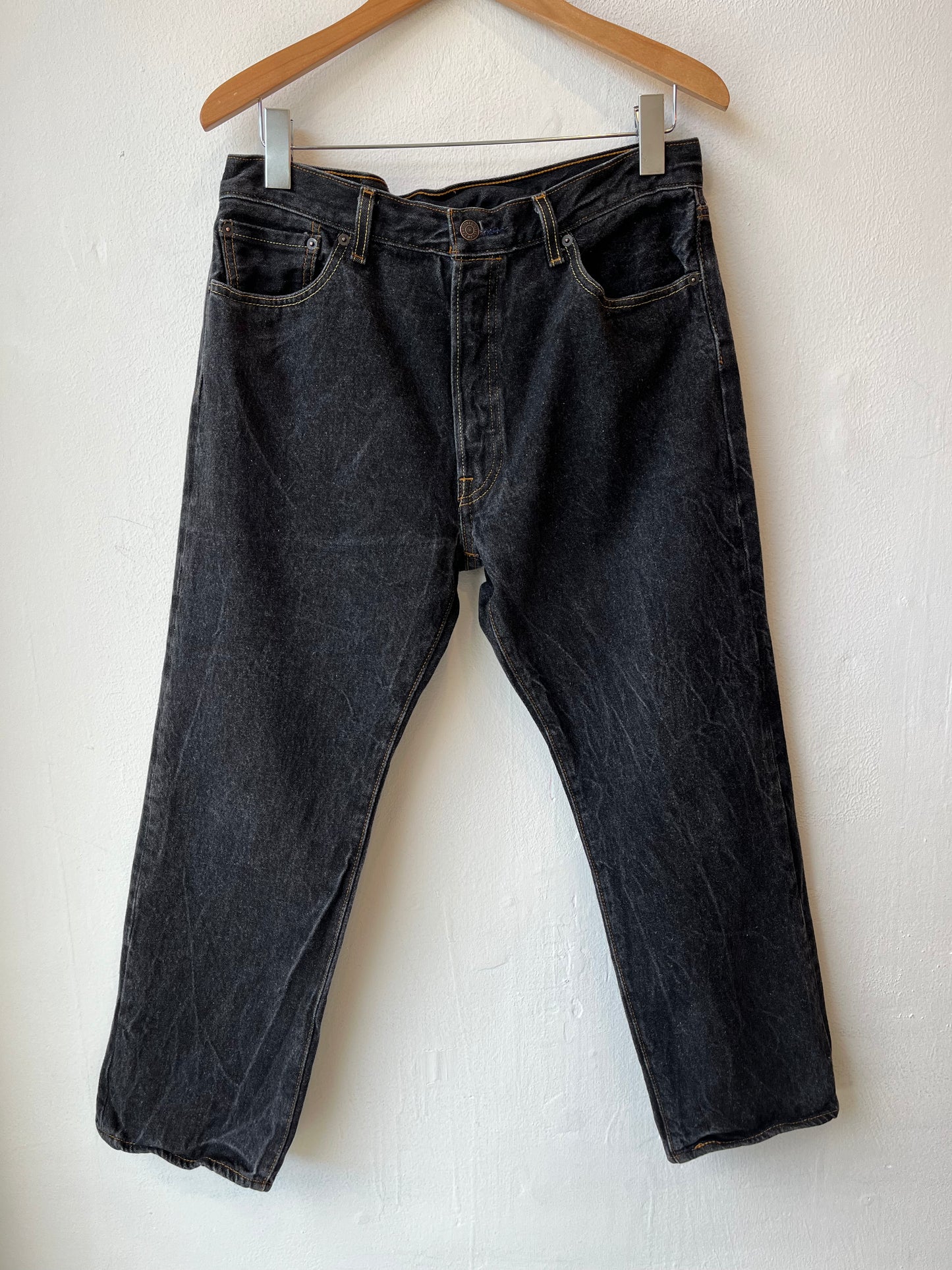 Y2K Levi's 501 Black Jeans 33"