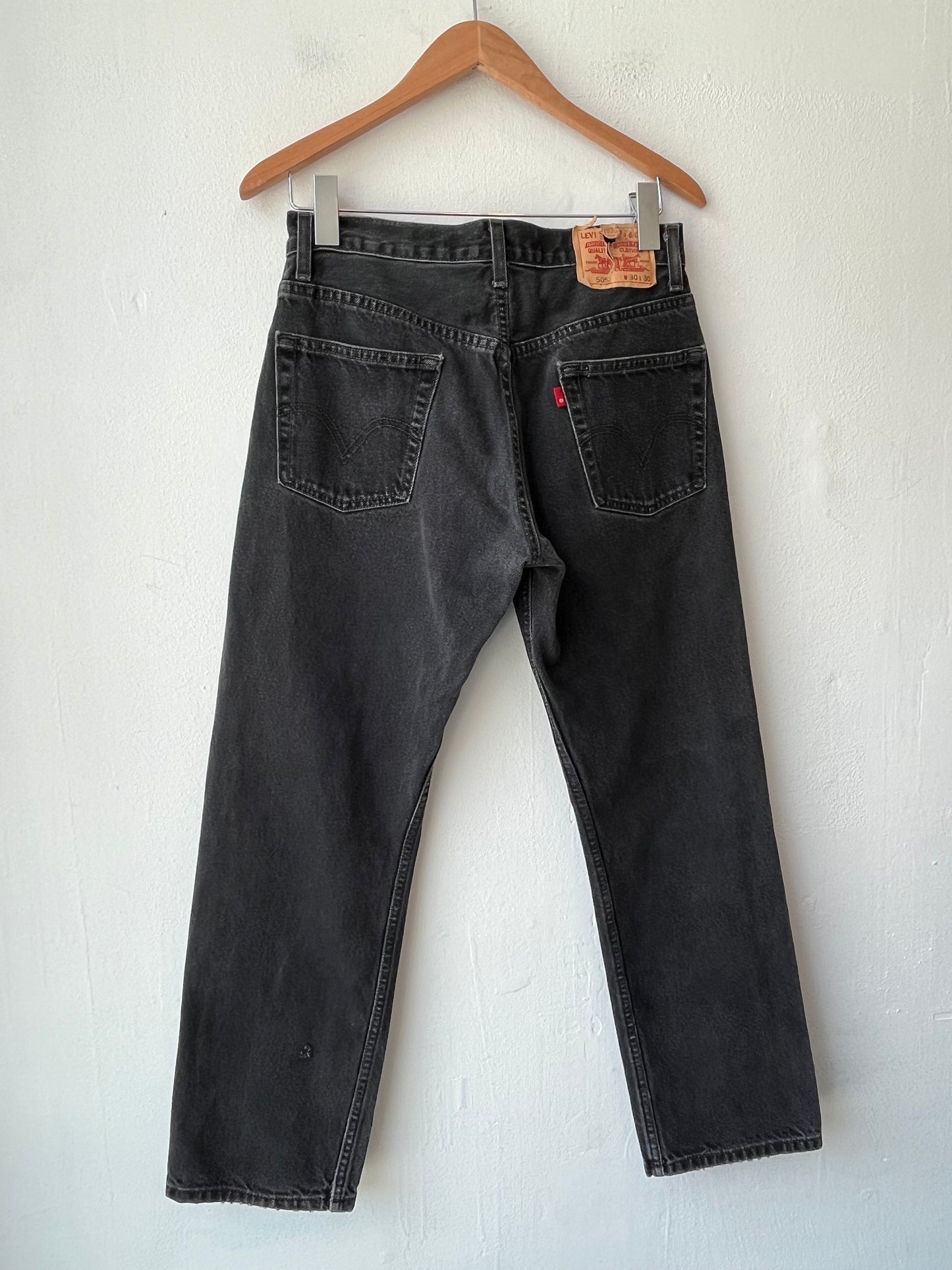 Y2K Levi's Black 505 jeans 30"