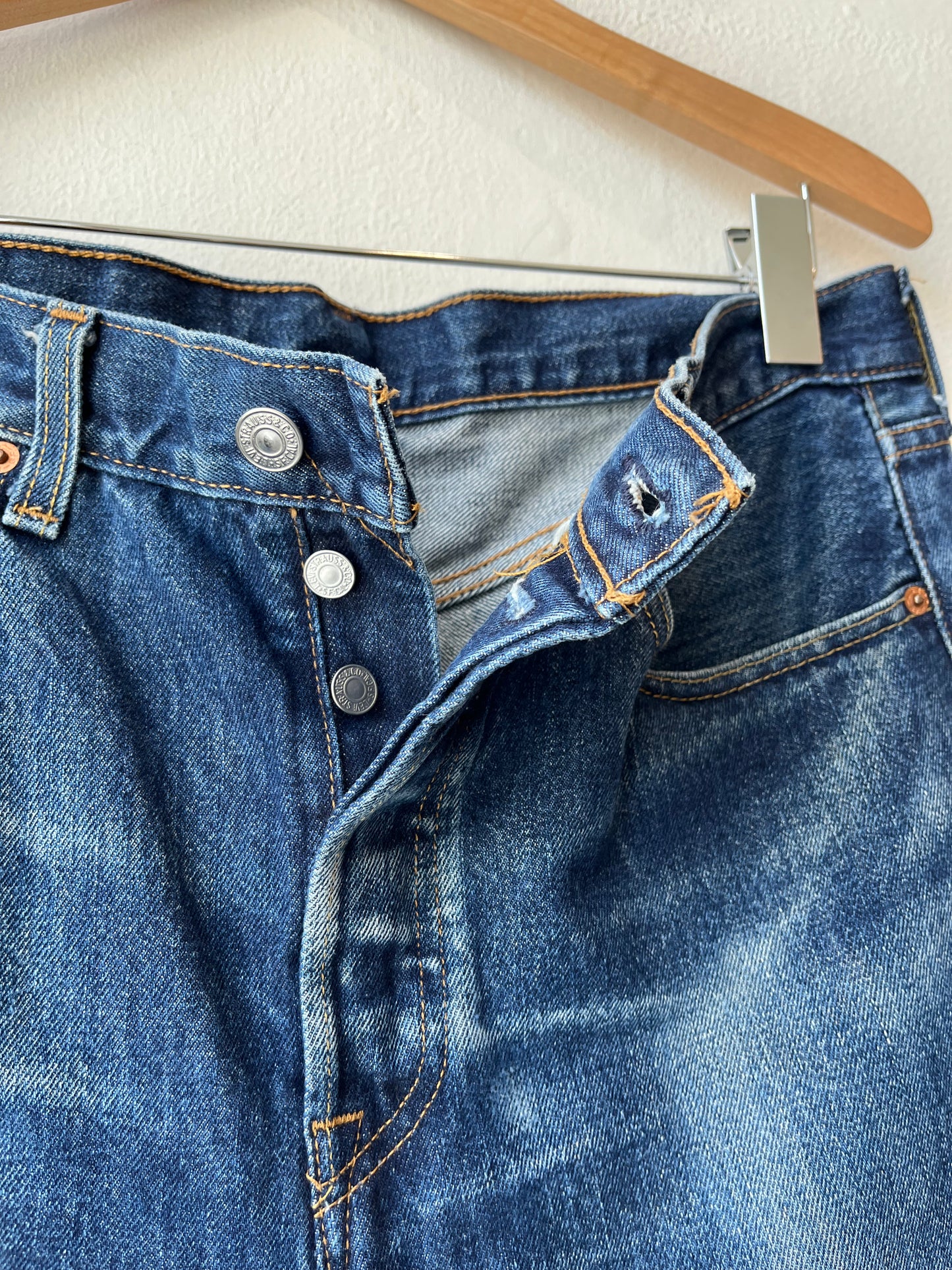 Y2K Levi's 501 32"