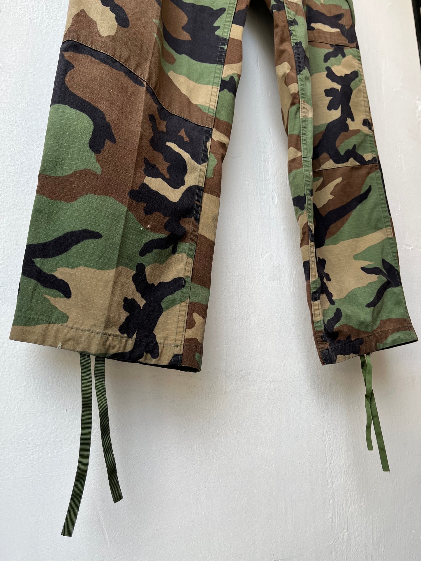 2001 Woodland Camo Pants 28-32"