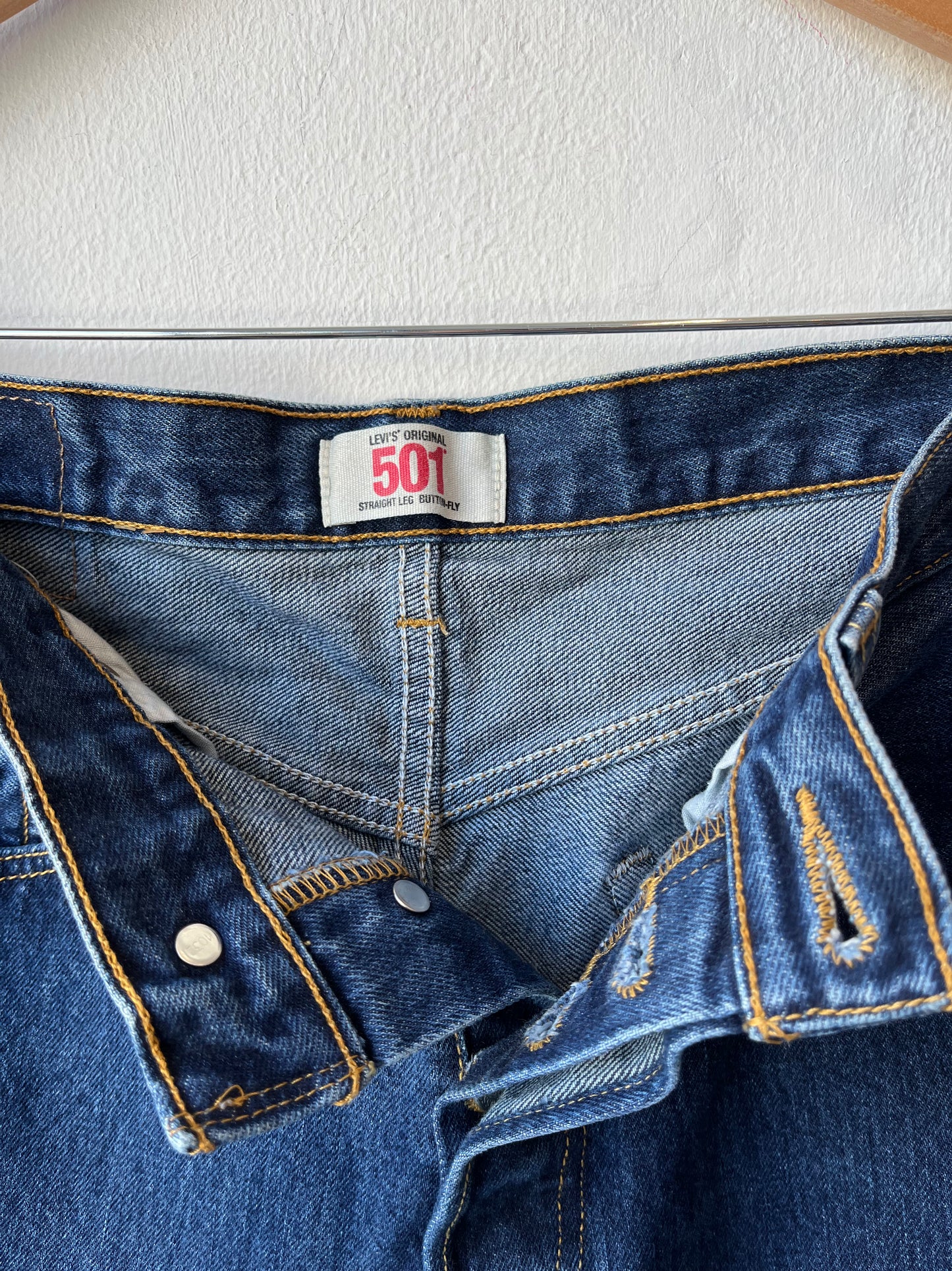 Y2K Levi's 501 Jeans 33"