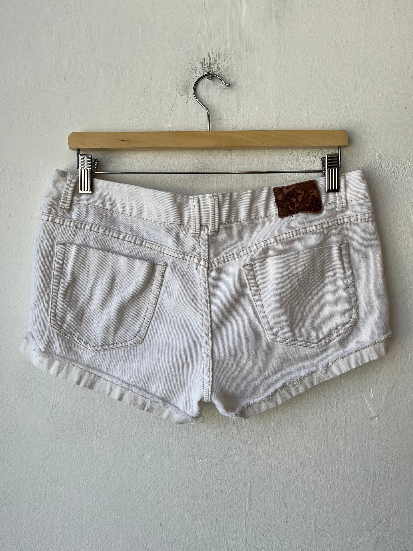 Y2K White Low Rise Shorts 32"