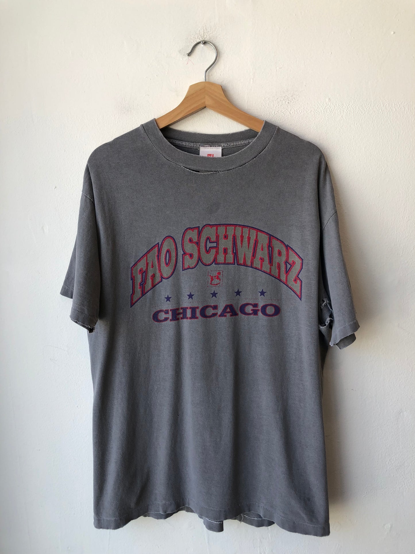 90's FAO Schwarz T-Shirt