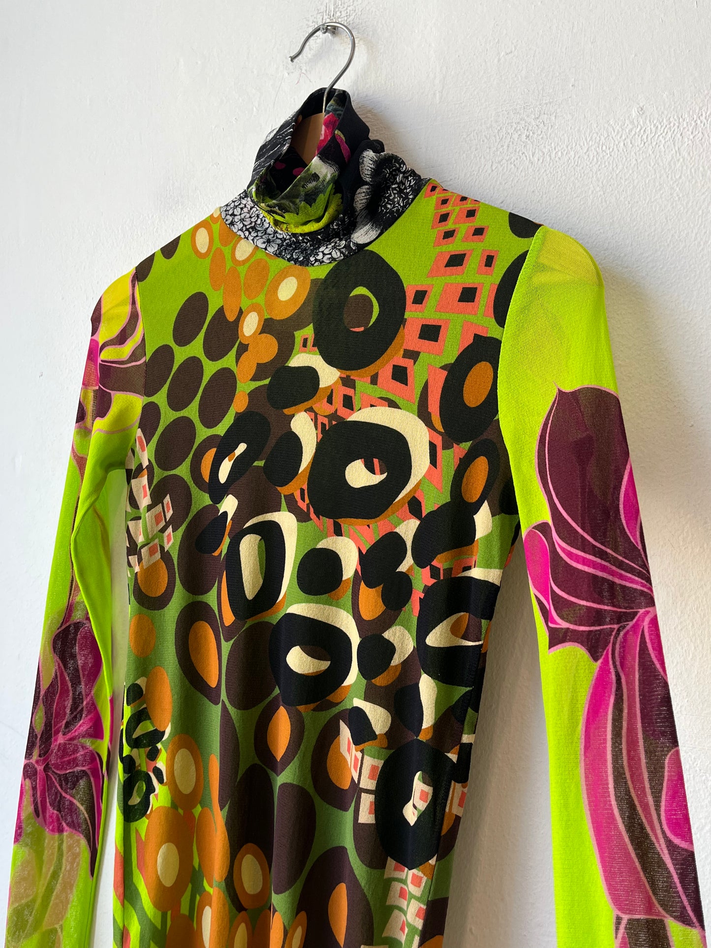 90's Fuzzi Abstract Mesh Top