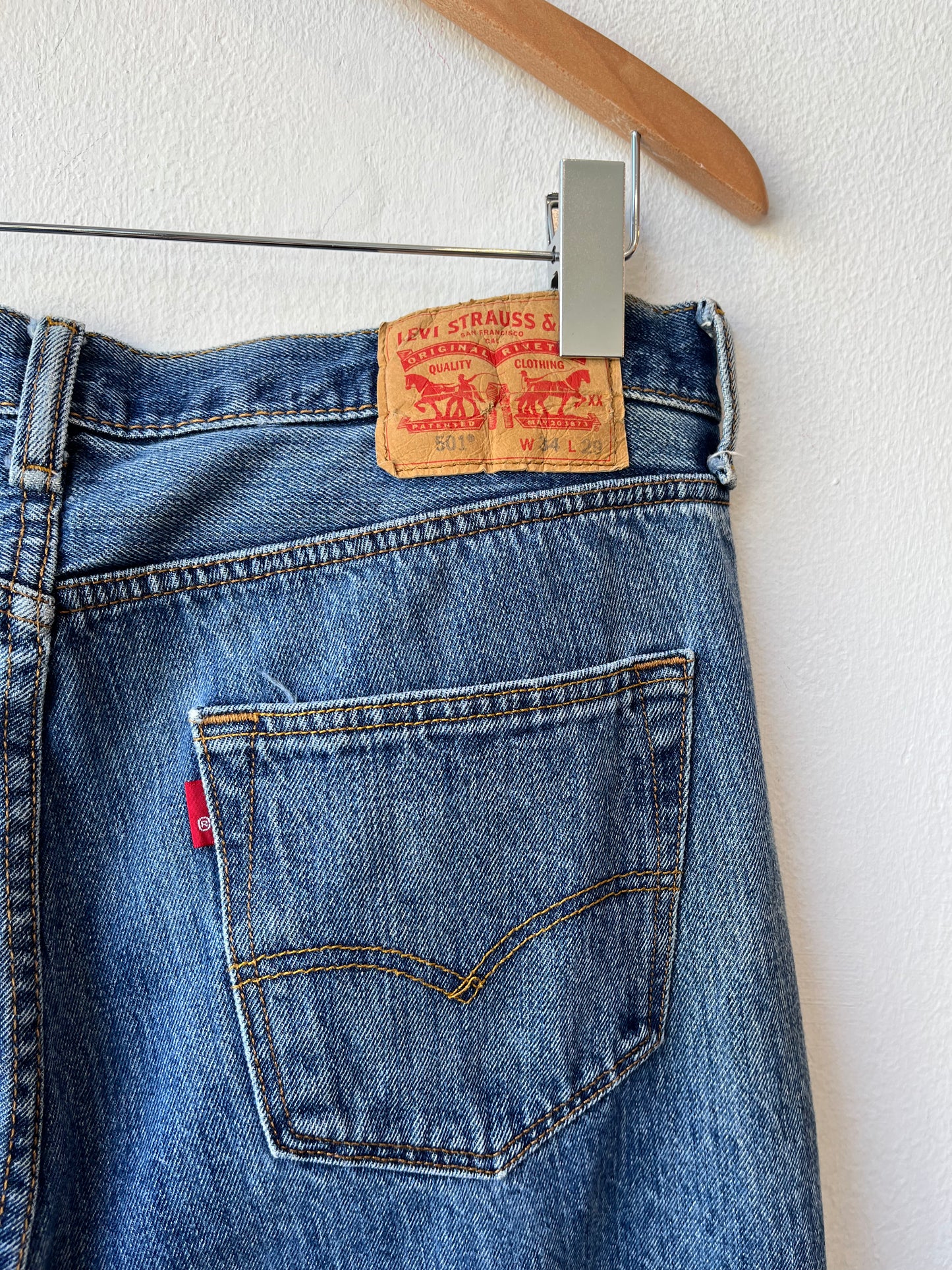 Y2K Levi's 501 34"