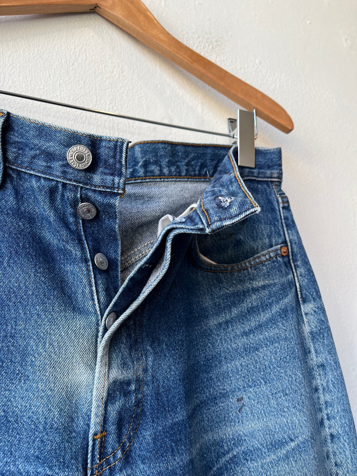 90's Levi's 501 31"