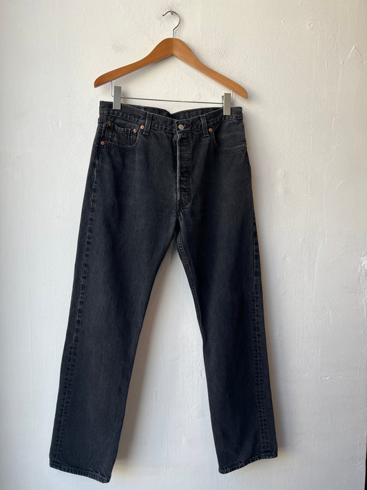 90's Levi's Black 501 34"