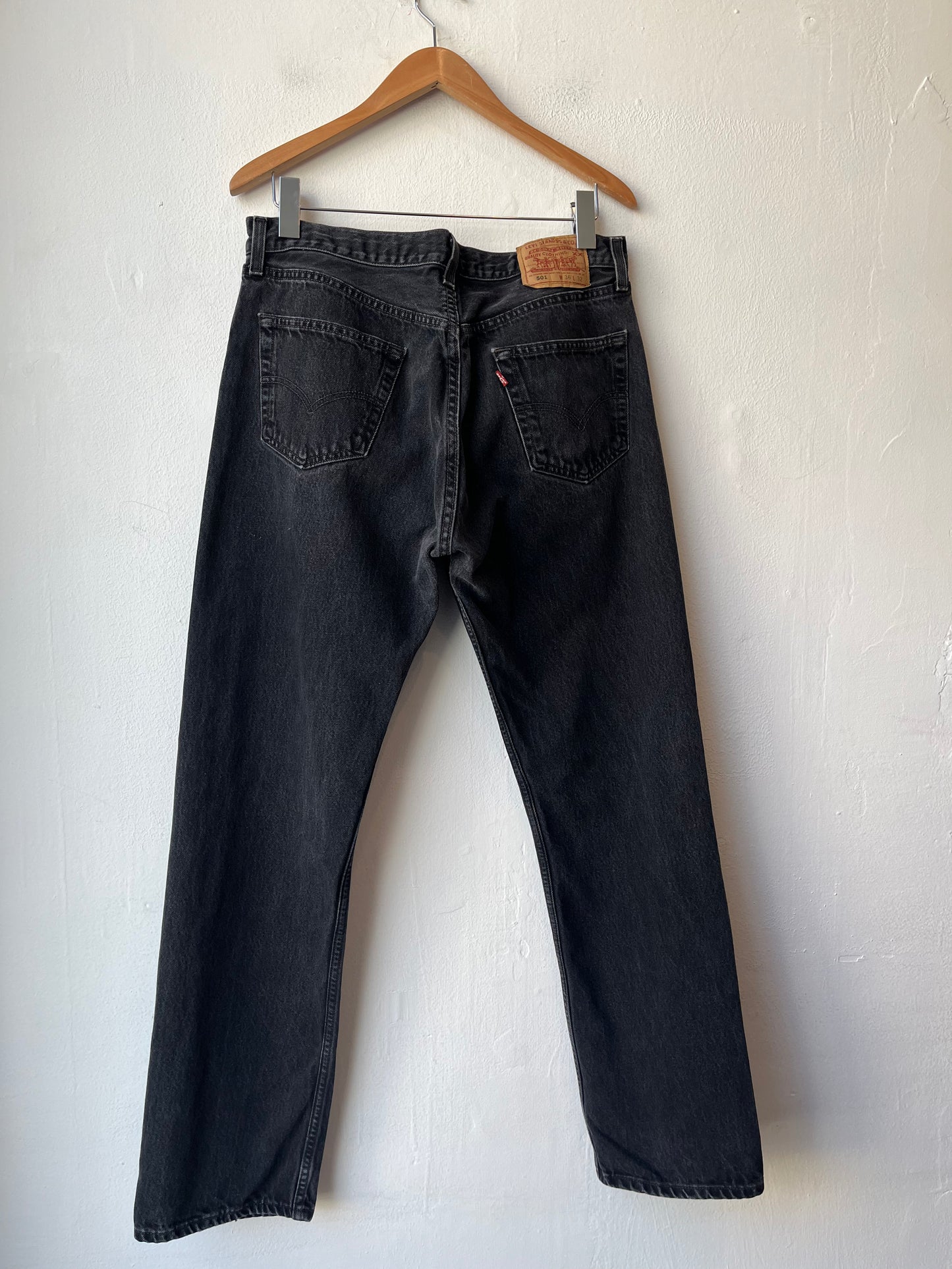 90's Levi's Black 501 34"