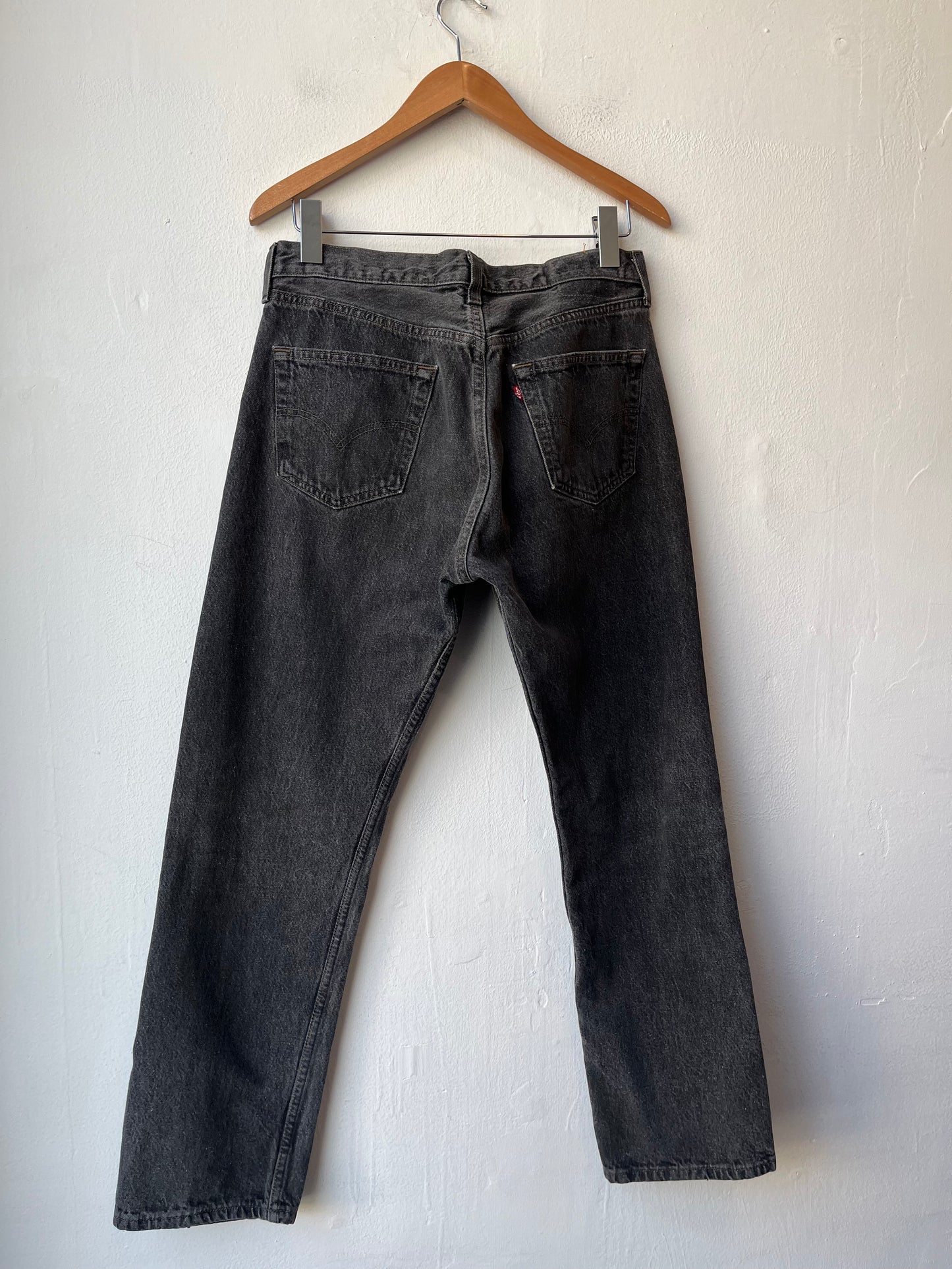 90's Levi's Black 501 32"
