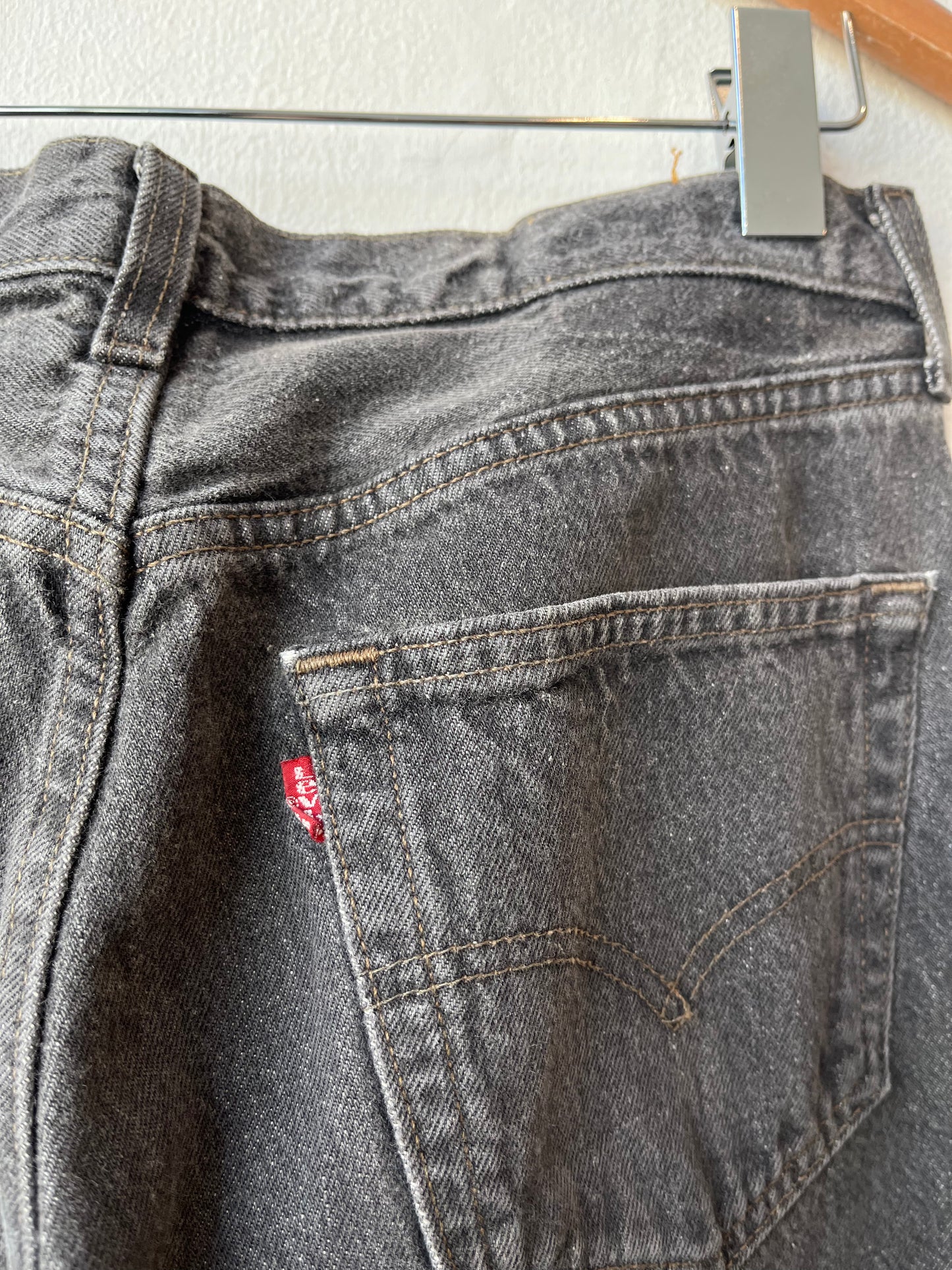 90's Levi's Black 501 32"