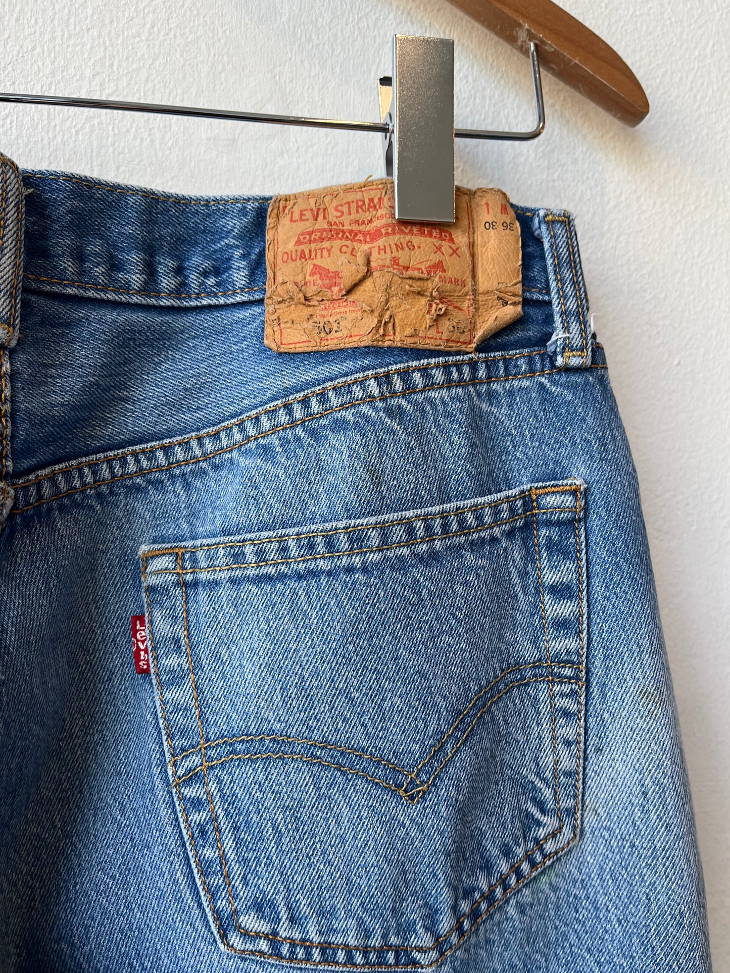Y2K Levi's 501 32"