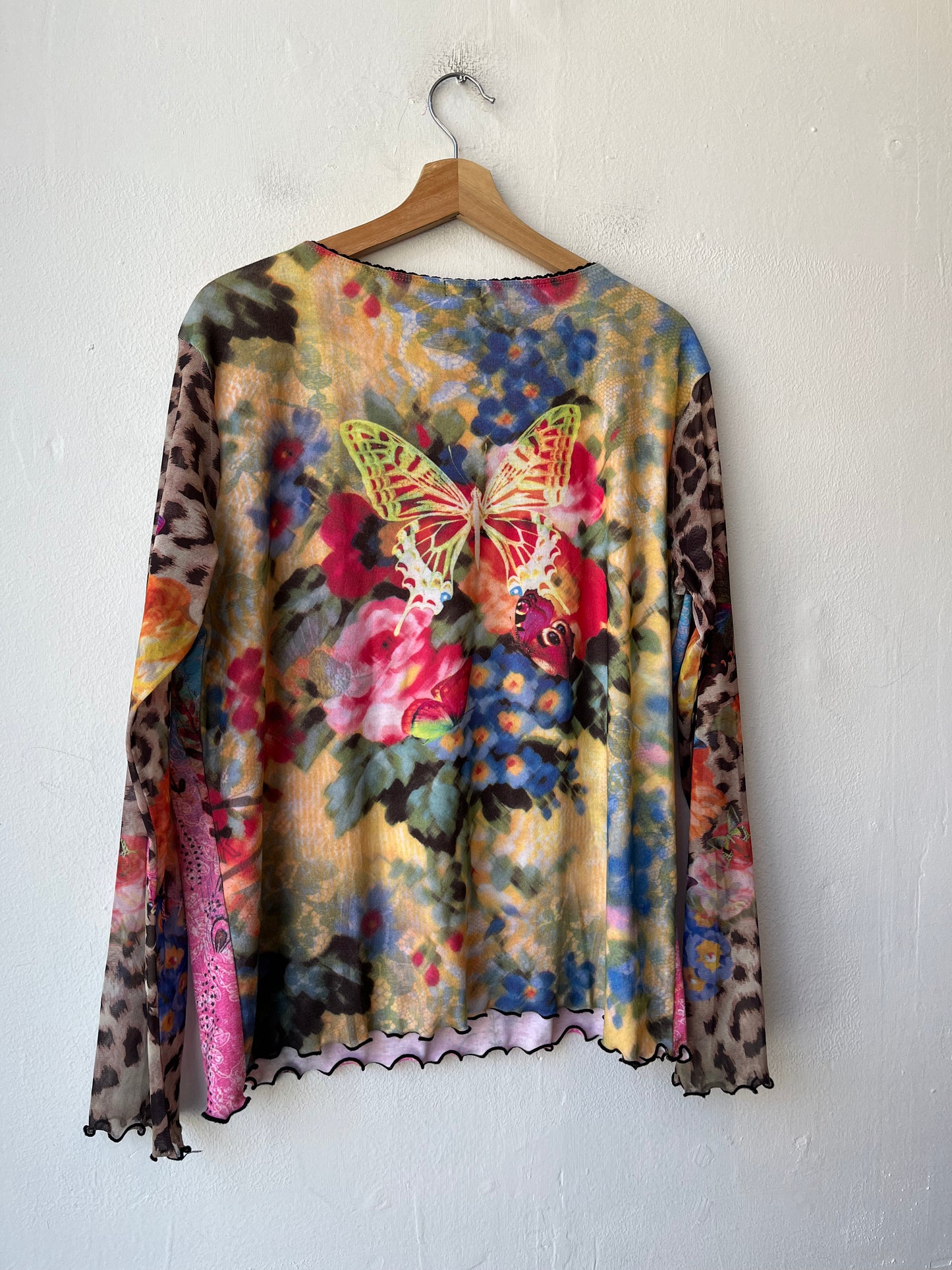 90's Butterfly AOP Top
