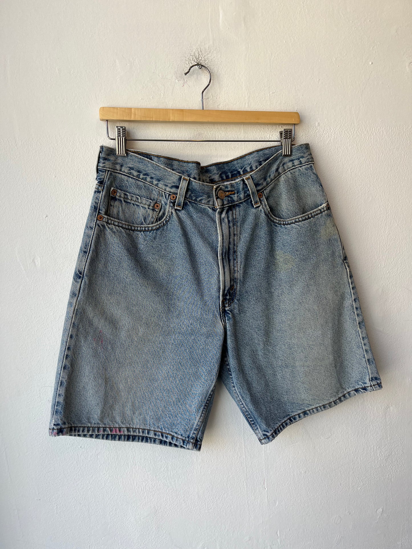 Y2K Levi's 550 Shorts 32"