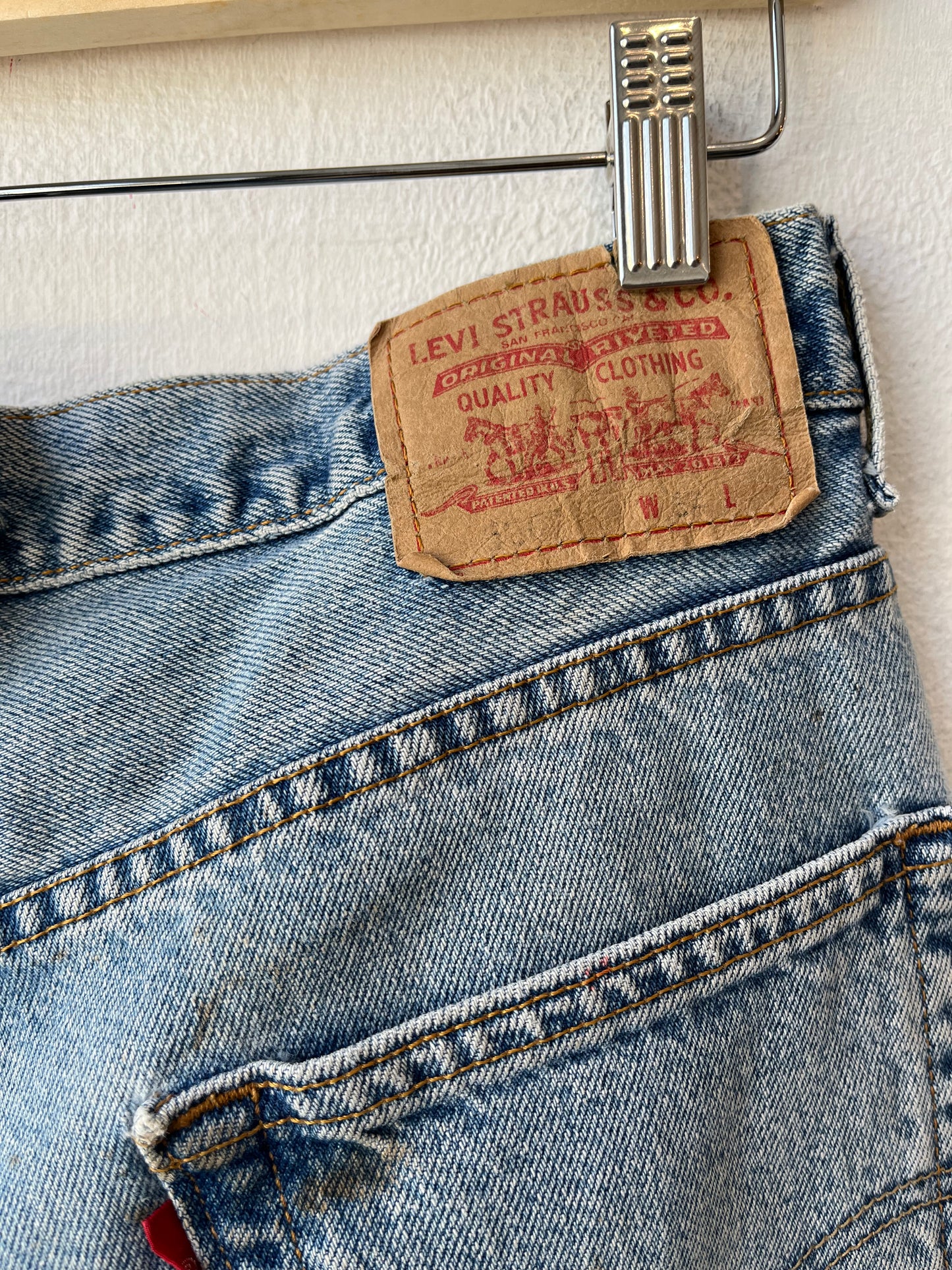 Y2K Levi's 550 Shorts 32"