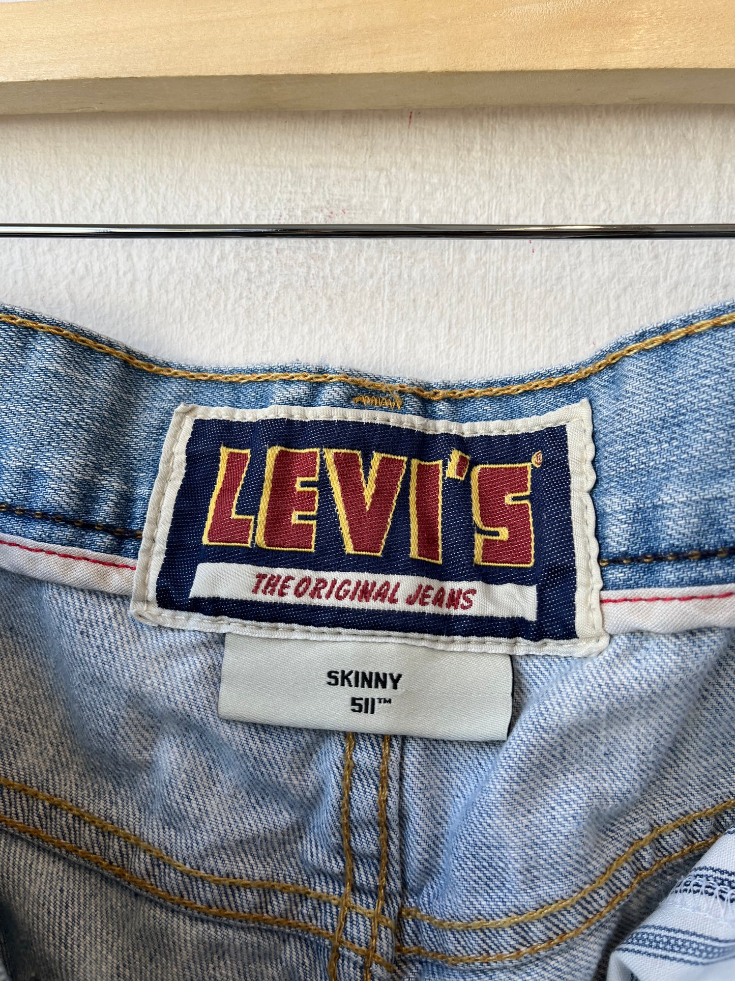Y2K Levi's Cutoff Shorts 33"