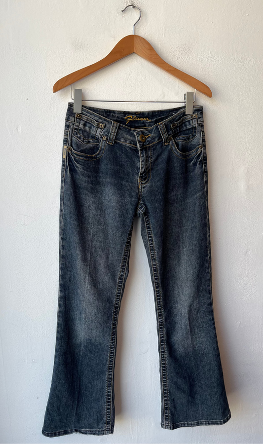 Y2K Mid Rise Flare Jeans 30"