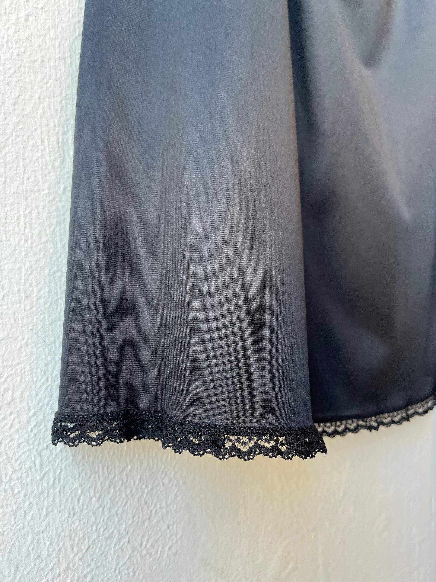 80's Black Slip Skirt 22-28"