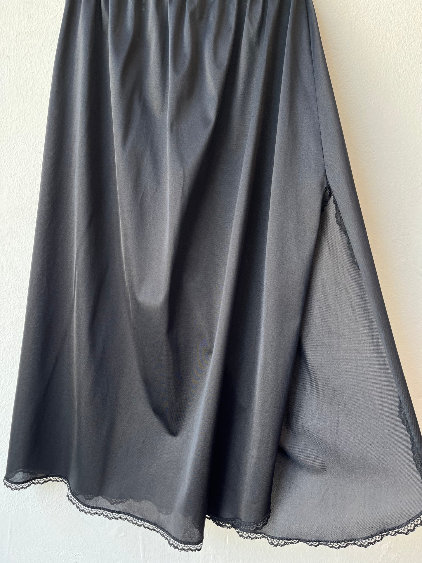 80's Black Slip Skirt 22-28"