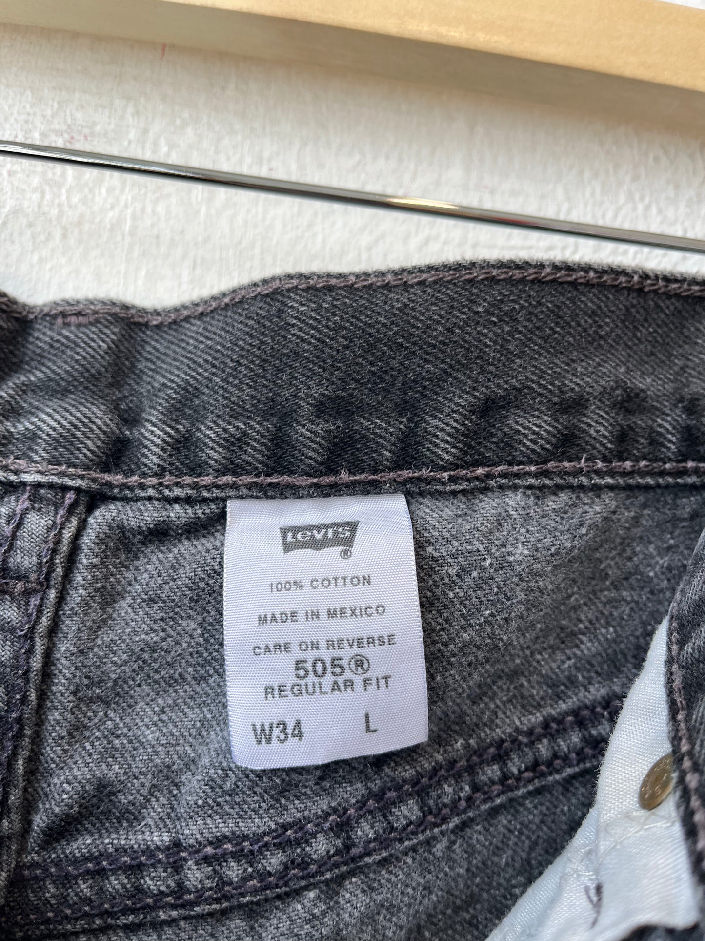Y2K Levi's Black 505 Shorts 33"