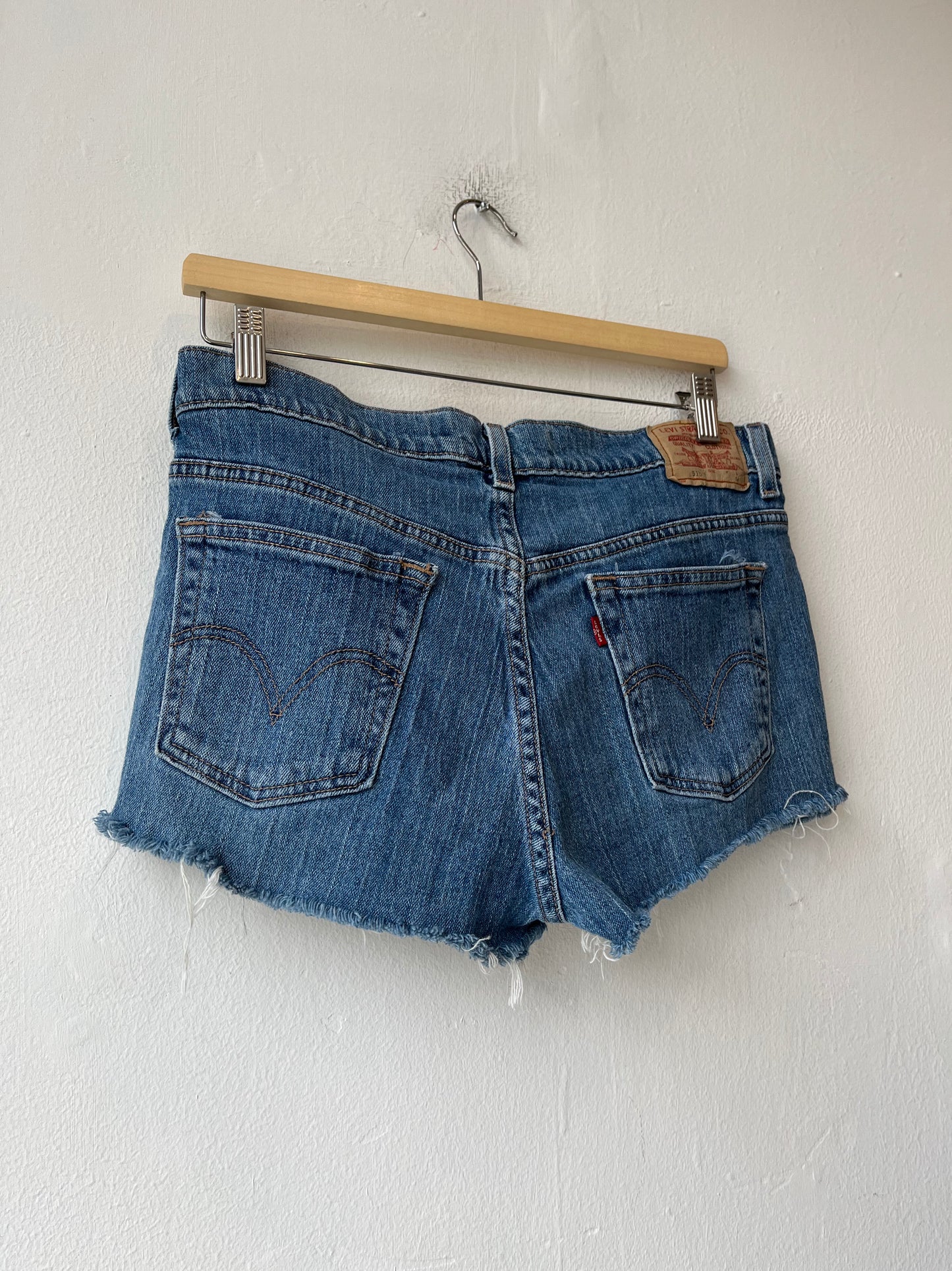 Y2K Levi's 515 Cutoff Shorts 31"