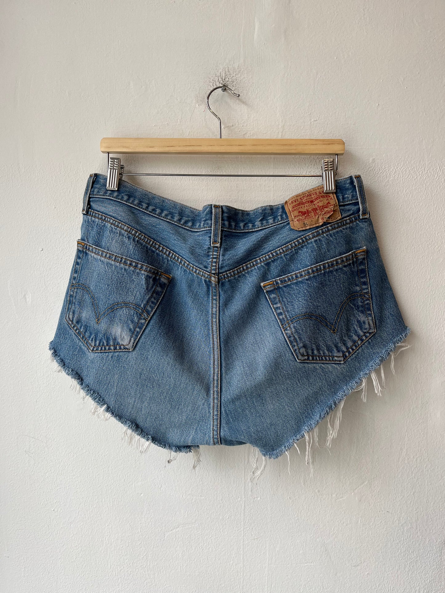 Y2K Levi's 501 Cutoff Shorts 33"