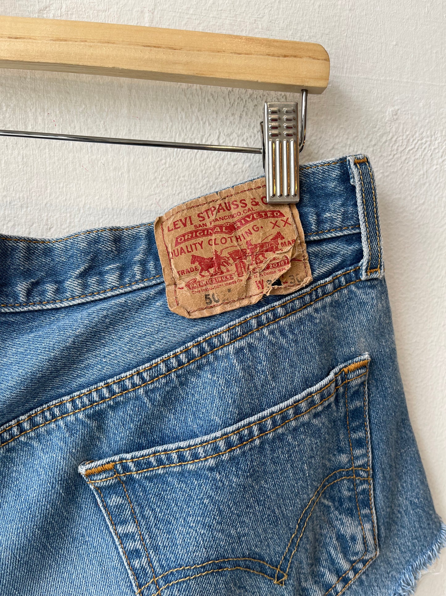 Y2K Levi's 501 Cutoff Shorts 33"