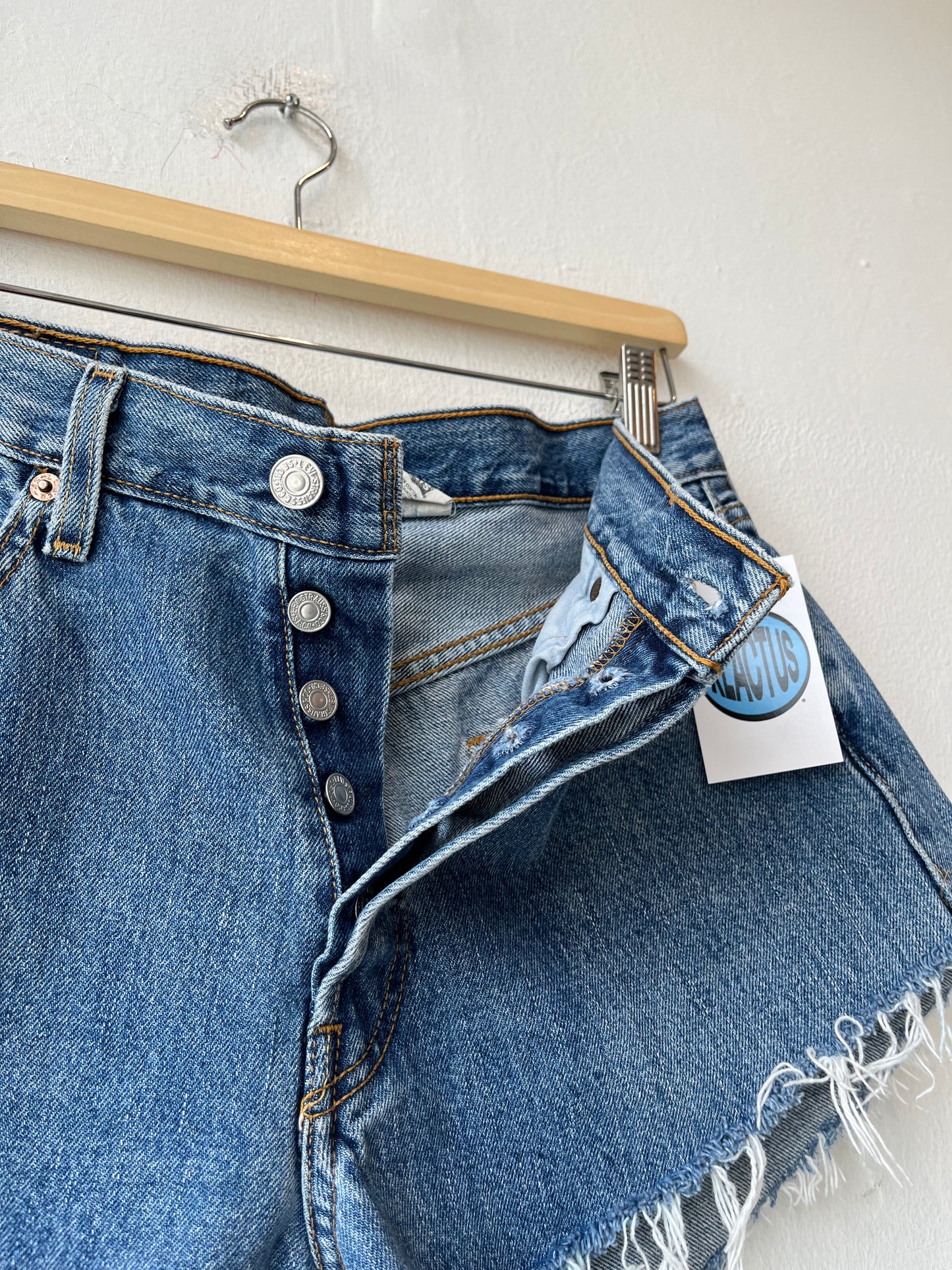Y2K Levi's 501 Cutoff Shorts 29"