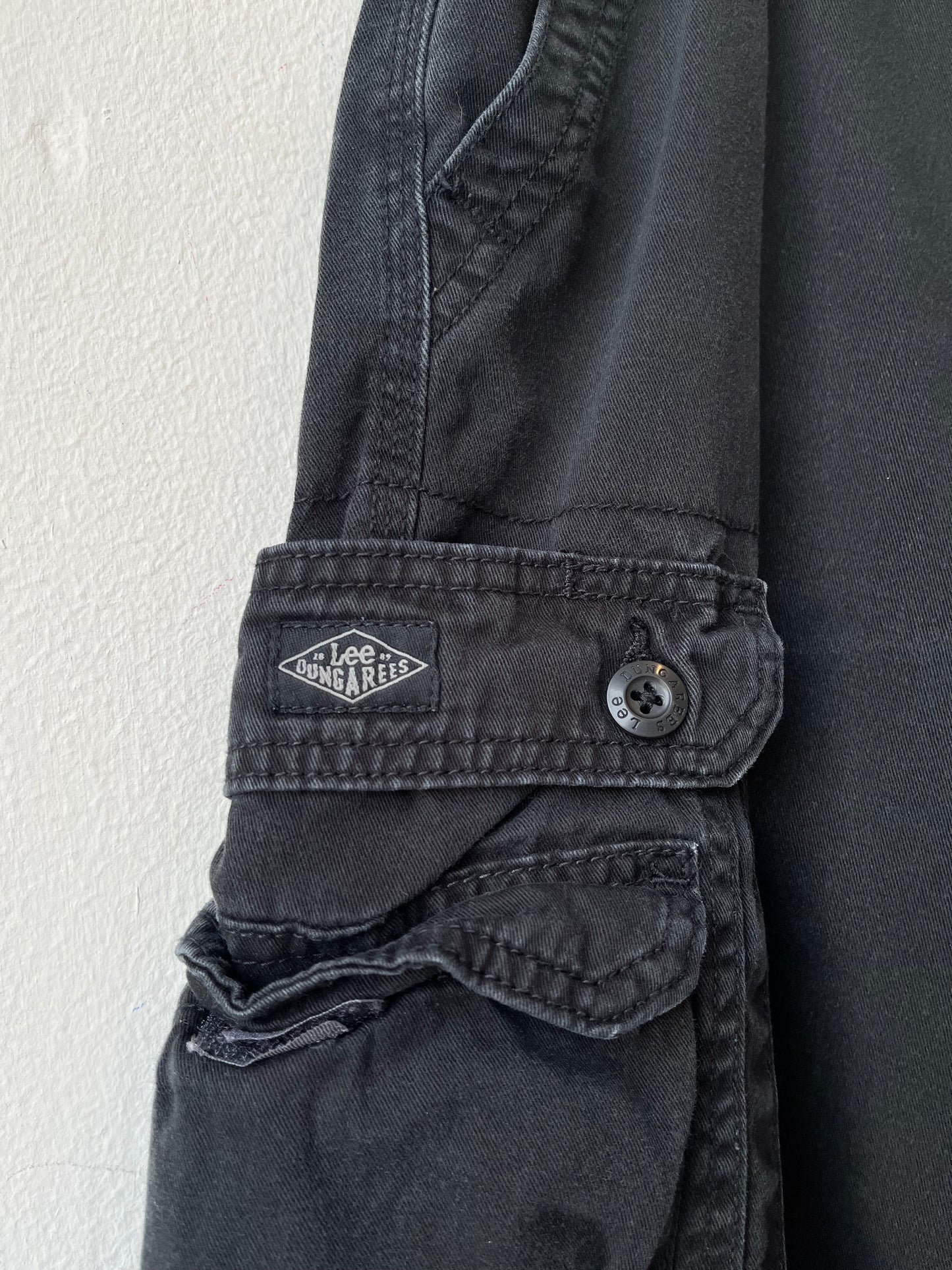 Y2K Lee Black Cargo Shorts 36"