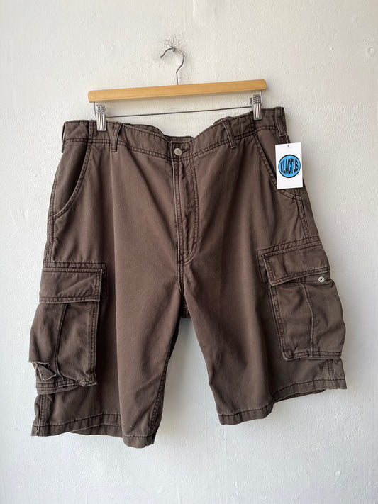 Y2K Levi's Cargo Shorts 38"