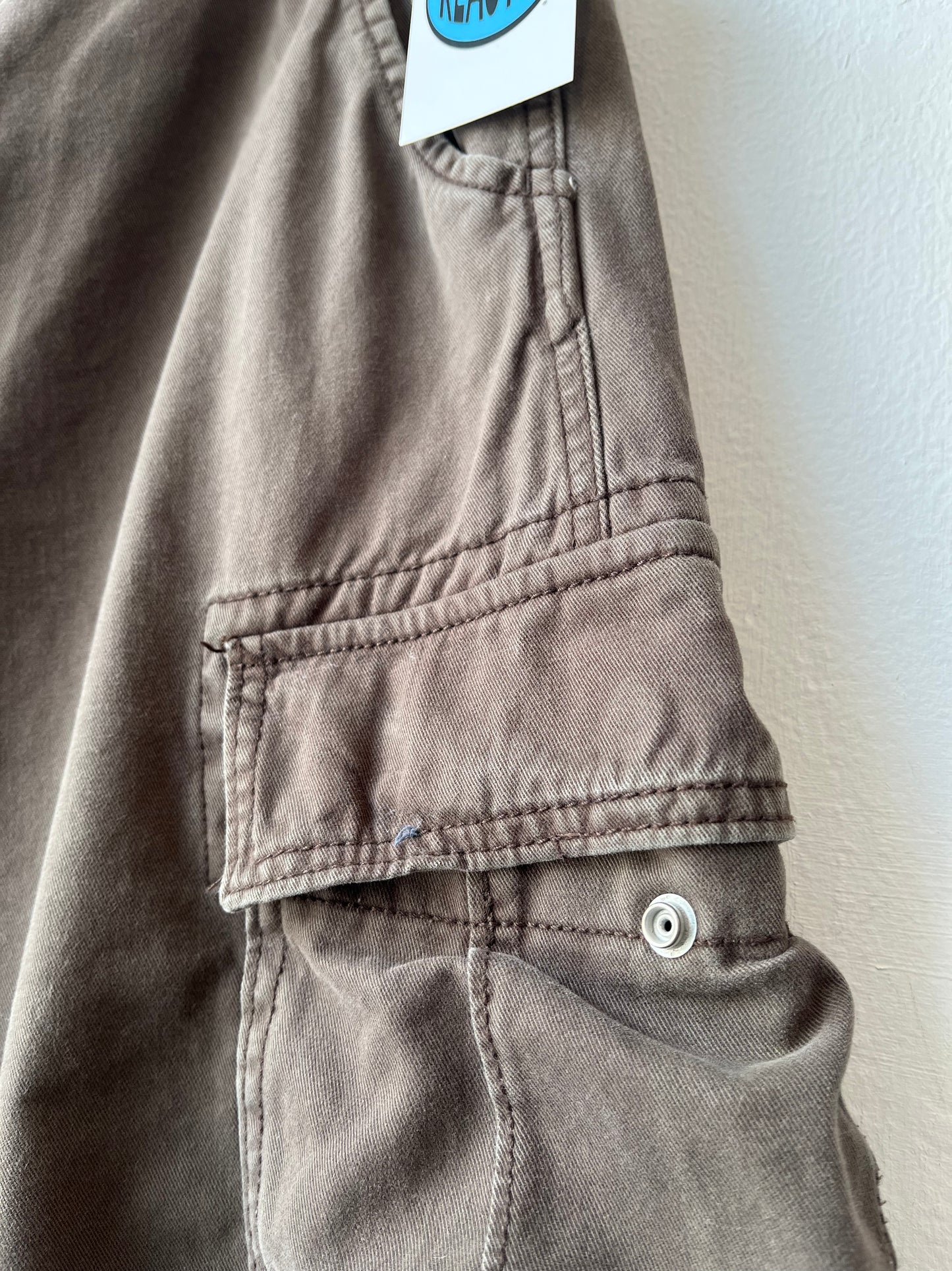 Y2K Levi's Cargo Shorts 38"